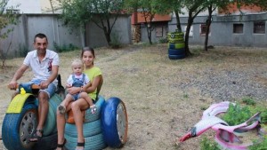 Детски парк от автогуми си направиха в Димитровград