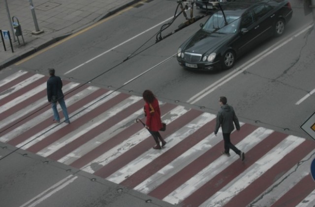 ВСС: Пешеходците нямат абсолютно право да пресичат на пешеходна пътека