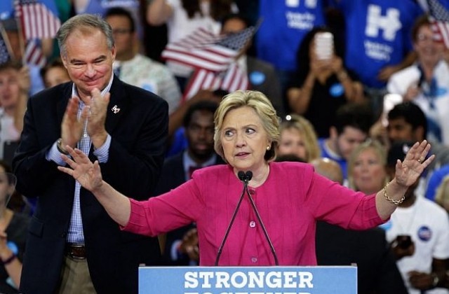 Сътрудник на Клинтън била редактор на мюсюлманско списание с радикални възгледи