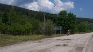 С 600 000 лева ремонтират пет пътни отсечки между села