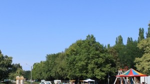 С 26 атракциона стартира димитровградският панаир