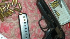 Боеприпаси и оръжие пратиха 21 годишен кюстендилец е в ареста