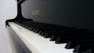 Жена отказа подаръци за юбилея си прикани приятелите да дарят