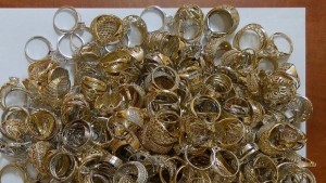 Златни накити за над 50 000 лева задържаха на Капитан
