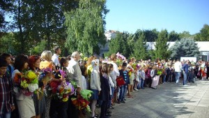 До 15 октомври приемат искания за помощ за първокласници