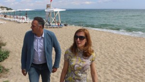 Министърът на туризма и областният управител провериха плажовете Кабакум СНИМКИ