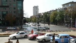 50годишен Москвич се пуска в рали срещу Шевролет Корвет