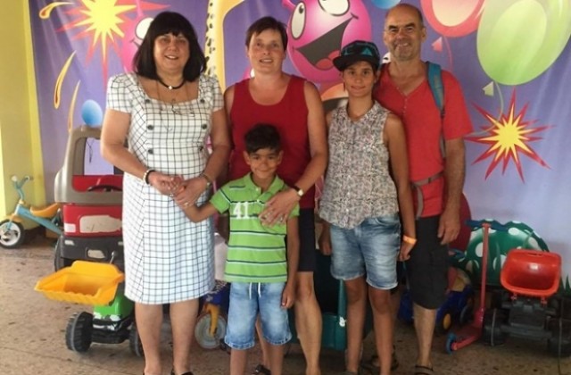 Осиновени от чужденци деца се връщат във Варна