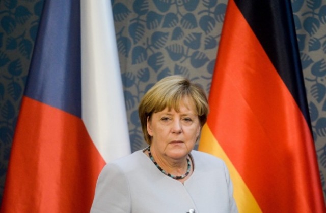 Половината германци не искат Меркел да управлява четвърти мандат