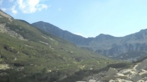 Чистят природен парк Пирин