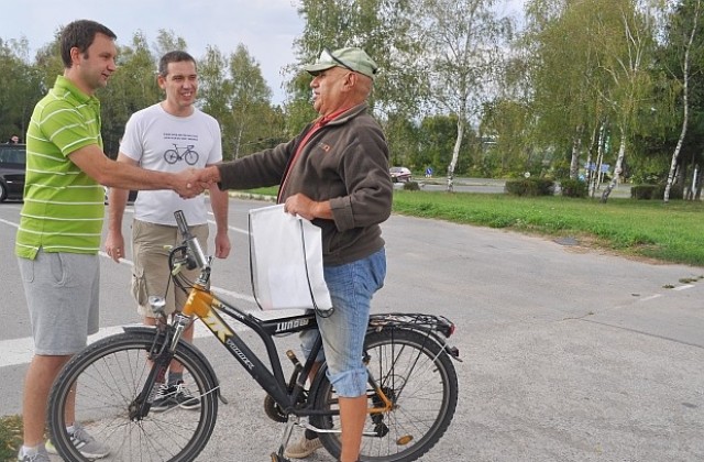 „Раздвижи се“ – най-новата гражданска инициатива в Разград - стартира с подаръци и по вода