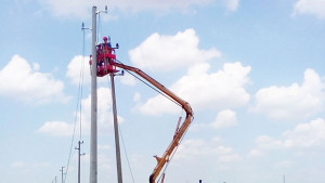 Обновиха 2 км електропровод между Балчик и Добрич