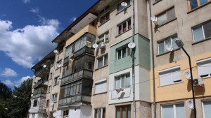 Започна санирането на първия блок в Тетевен по програмата за
