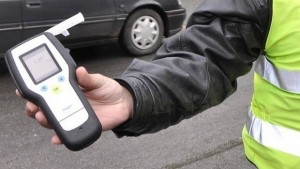 Пиян шофьор рани жена докато паркира колата си