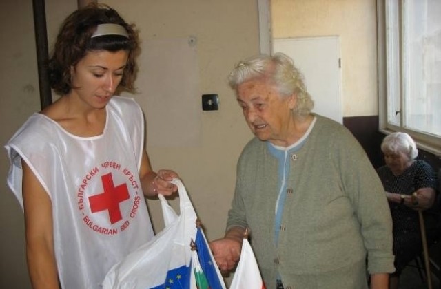 9544 нуждаещи в Шуменско се ще получат хранителни пакети от БЧК