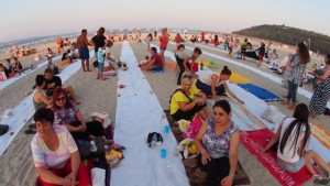 В Аспарухово отново правят найдългата вечеря на плажа