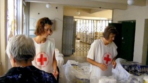 Българският Червен кръст започва раздаване на индивидуални хранителни пакети