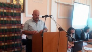 Терен в кв Запад противопостави живеещите в 5 блока с