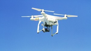 Канадец впрегна дрон в каяк за да се повози