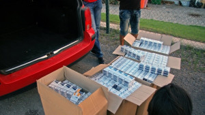 100 000 къса контрабандни цигари са задържани след преследване на