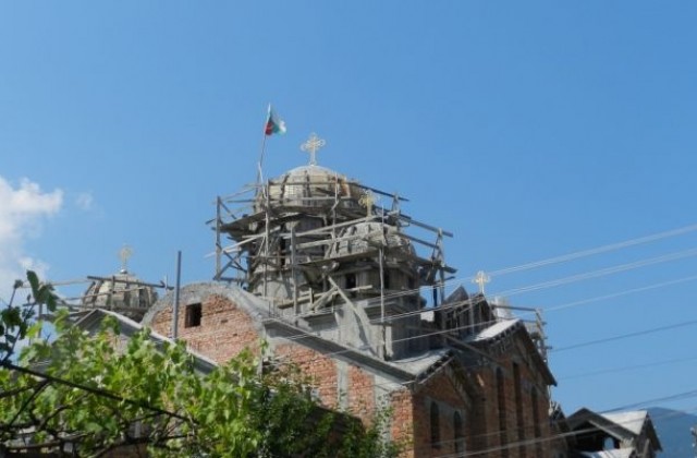 Пет камбани ще огласят новата черква в град Гоце Делчев