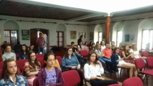 Наградиха отличилите се ученици на изпита за общински стипендии в