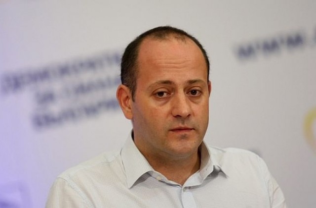 Радан Кънев отказал да отиде на срещата между Борисов и реформаторите