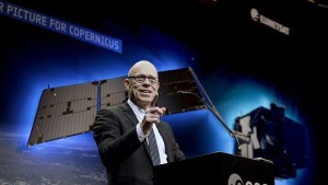 Космически отломък проби 40сантиметрова дупка в спътника Сентинел1А