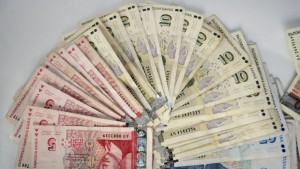 Трети месец фирмените обороти растат заради проверки на НАП