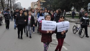Патриотите на протест срещу разширяване на бежанския лагер в Харманли