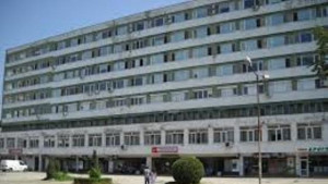 Двама полицаи в болницата след катастрофа