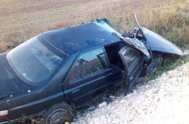 Един загинал и четирима ранени в катастрофа край Шумен