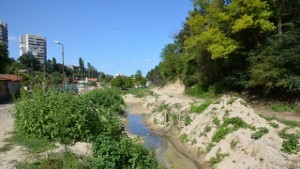 Започнаха ремонтите на каналите в Аспарухово