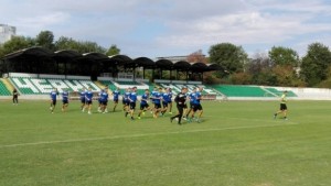 Морето търси ляв бек централен защитник и халф