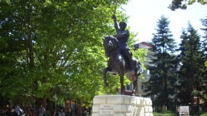 Борисов Паметникът на генерал Колев е уникален