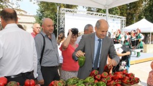 Замминистър Костов Страната ни произвежда висококачествени земеделски продукти и храни