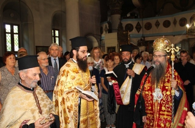 Благодарствен молебен за Хасково отслужи митрополит Николай
