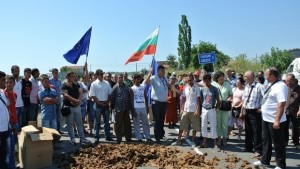 Тютюнопроизводители от Хасково и Кърджали ще затварят с протест ГКПП