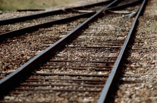 Четирима загинали след като пътнически влак дерайлира в Испания (ВИДЕО)