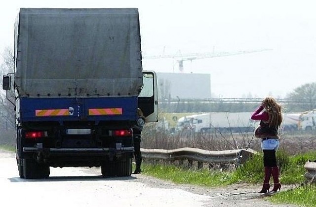 Осъдиха русенска проститутка