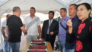 Китайци с интерес към българските малини 3 дни са в
