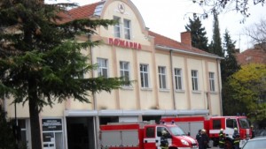 Пожарникари демонстрират умения и техника