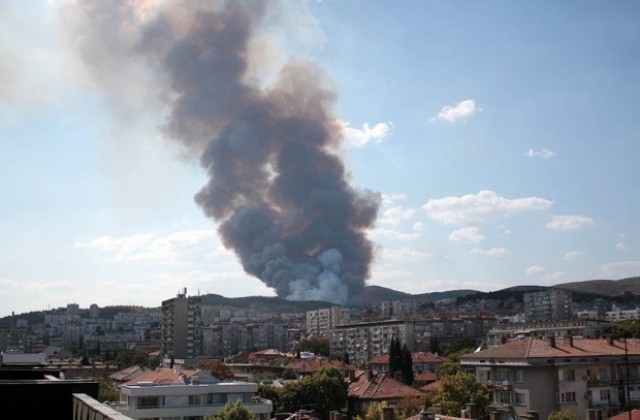 Почти 1500 декара изгоряха край Стара Загора