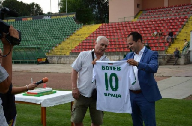 Футболната легенда Георги Каменов стана на 75 години