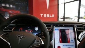 Tesla Motors с усъвършенстван автопилот в електромобилите си