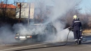 Три автомобила горяха във Варна за ден