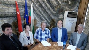 Преподавател на ген Румен Радев начело на ИК в негова