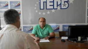 Кой спря санирането в Плевен попитаха плевенчани депутата Владислав Николов