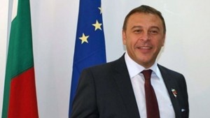 Атанас Кaмбитов Честит първи учебен ден на всички първолаци и