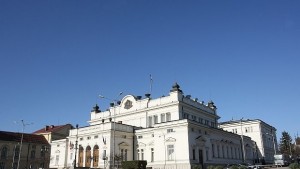 Депутатите гласуваха окончателно данък уикенд